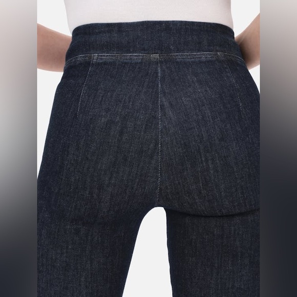 Frame The Jetset Skinny Crop in Sheen Noir - Picture 4 of 16